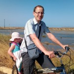 Qui, Alice e Roberto, e si intravvedono anche le prime saline riempite con acqua.