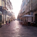 Corso Vittorio, la strada che facevamo ogni giorno per andare pressoché ovunque. Sul fondo, poco a sinistra, il nostro appartamento (non si vede veramente nella foto)