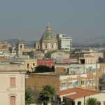 Di nuovo la vista dal balcone, con zoom su di una chiesa