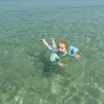 ... ed ecco qui, Alice nuotare!